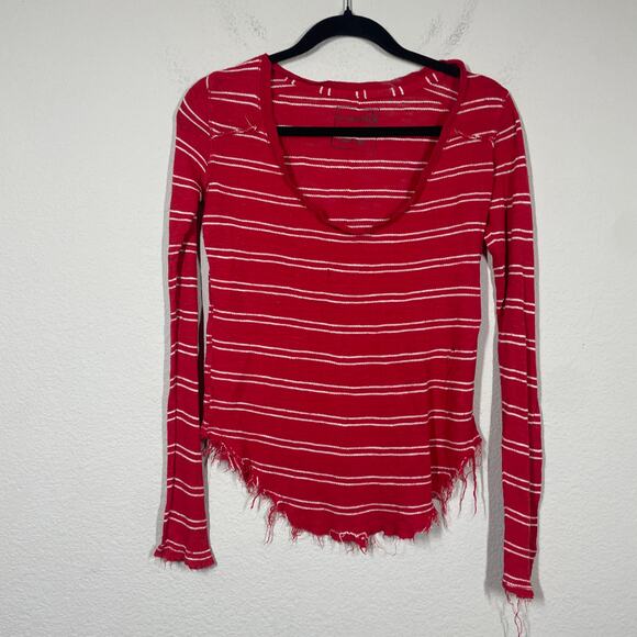 Free People Medium Scoop Neck Tee Red Stripe Linen Blend Frayed Hem Long Sleeves - Picture 2 of 12